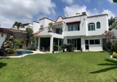 Casa en San Jeronimo Ahuatepec, Cuernavaca.