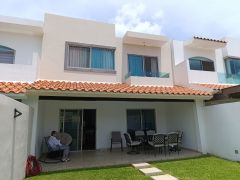 Casa en Lomas de Jiutepec, Jiutepec.